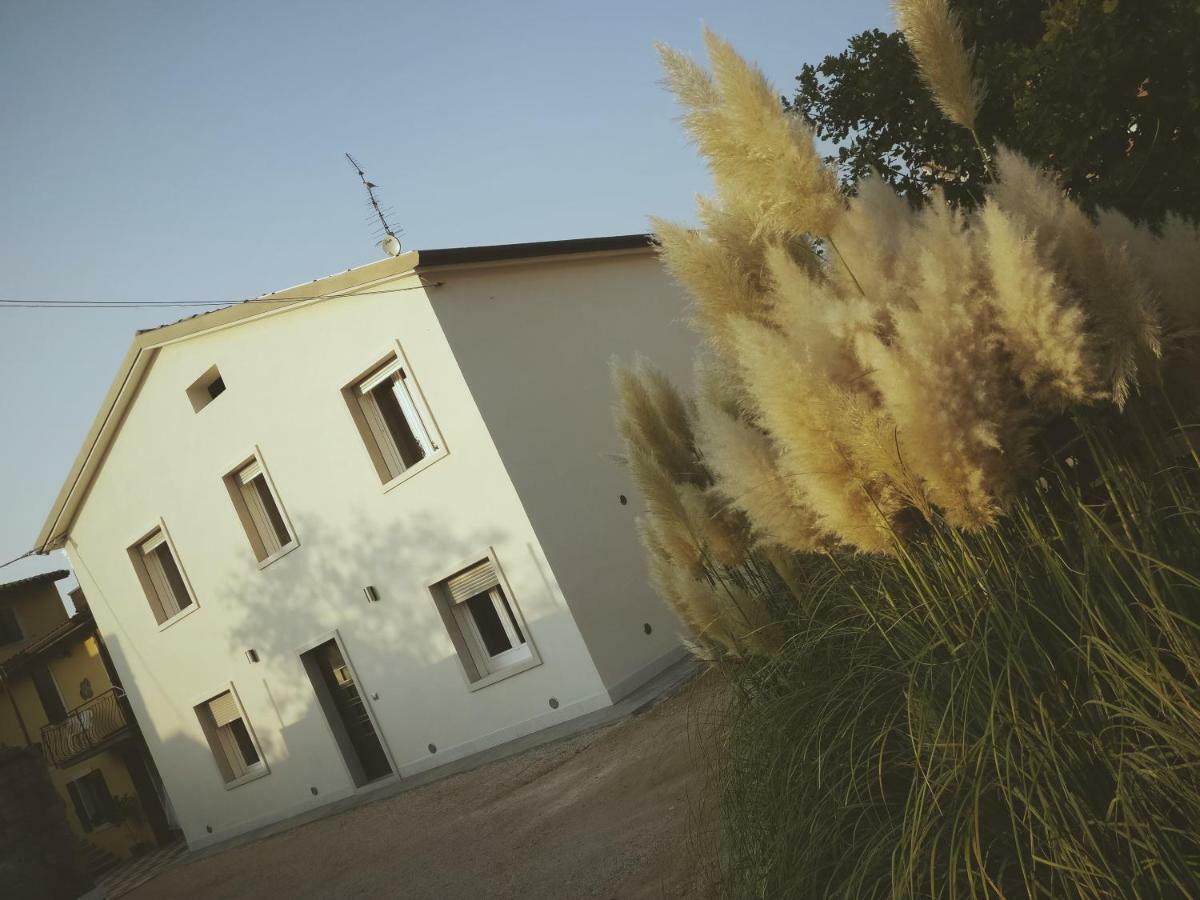 The White Building - Rooms Costermano Exteriör bild